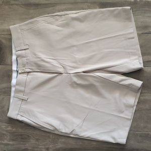 2/$40 💕 Mens Khaki Shorts sz 30